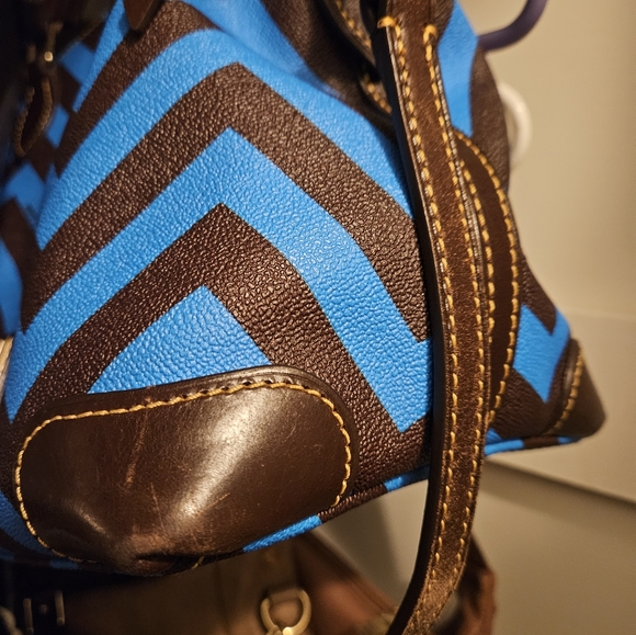 Beautiful Chevron blue and black Dooney and Burke dome shape shachel. - Picture 3 of 13